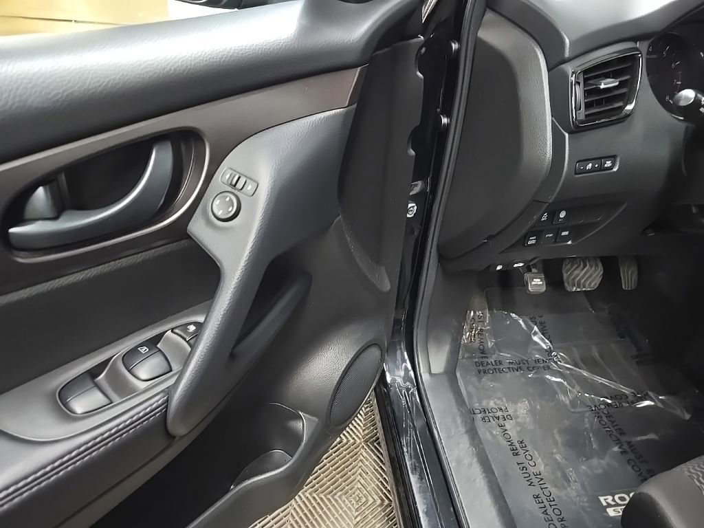 Used 2020 Nissan Rogue Sport S AWD/4WD image 27