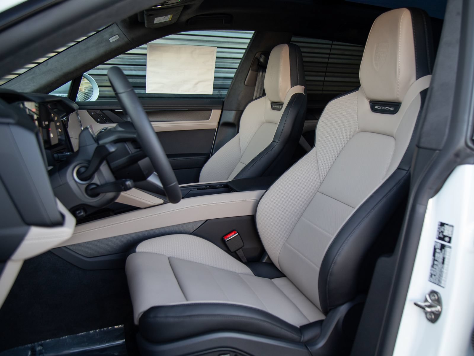 New 2026 Porsche Cayenne Turbo AWD/4WD image 5