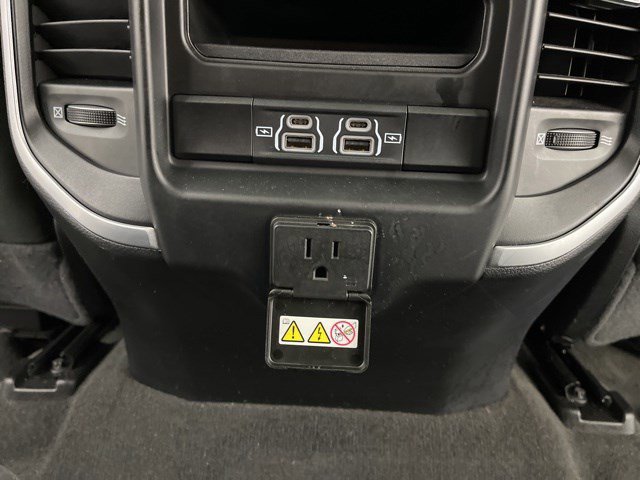 Used 2022 RAM 1500 Big Horn AWD/4WD image 44