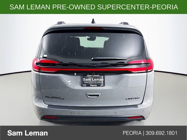 Used 2025 Chrysler Pacifica Limited FWD image 6
