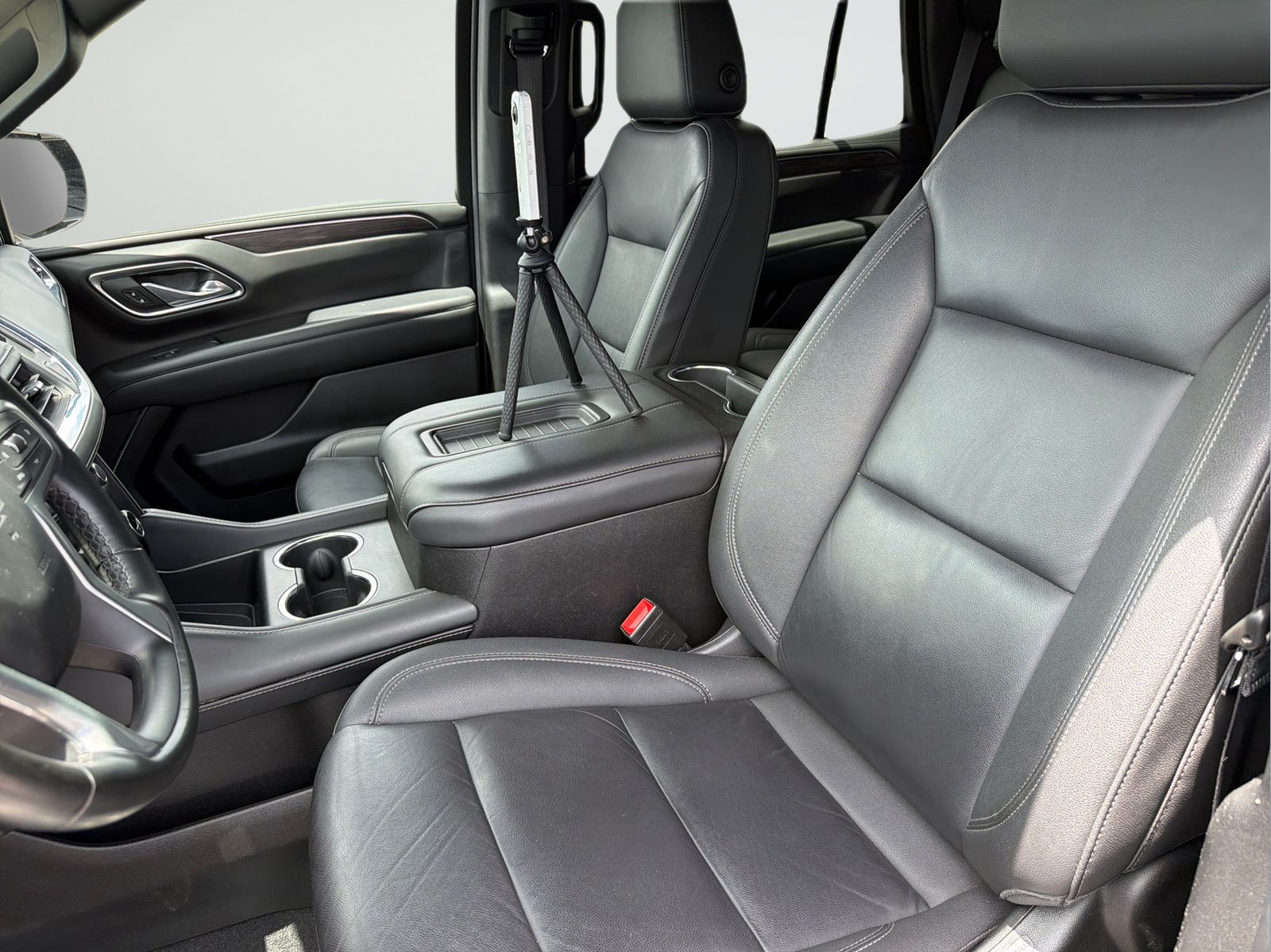 Used 2024 Chevrolet Tahoe LT AWD/4WD image 30