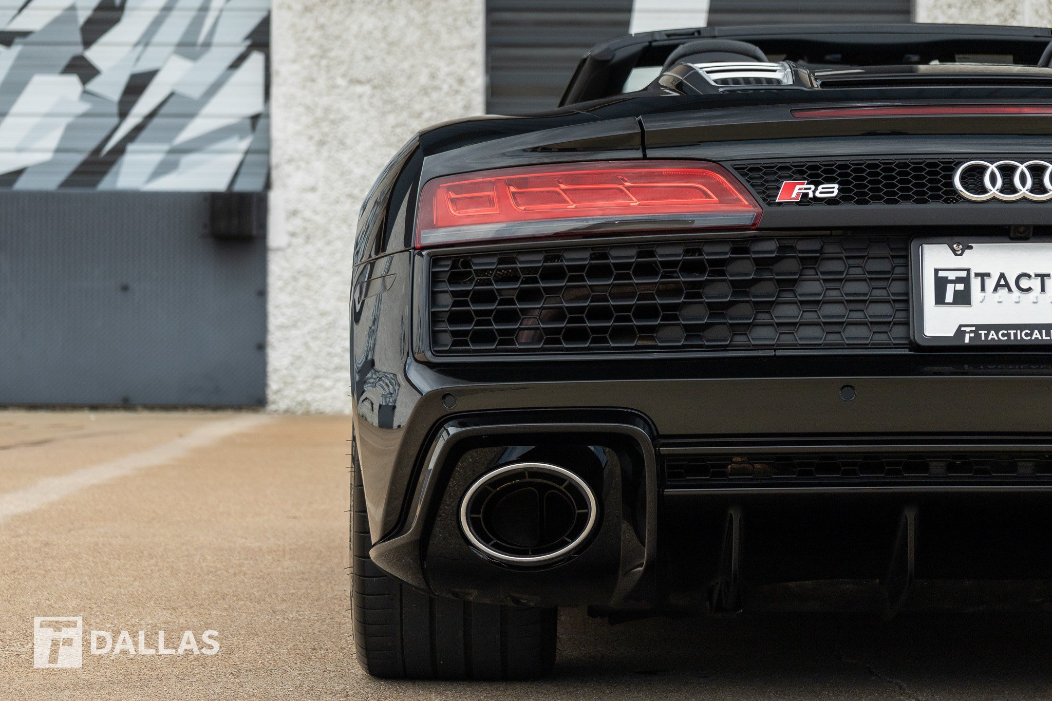 Used 2021 Audi R8 V10 w/ Premium Package RWD image 14