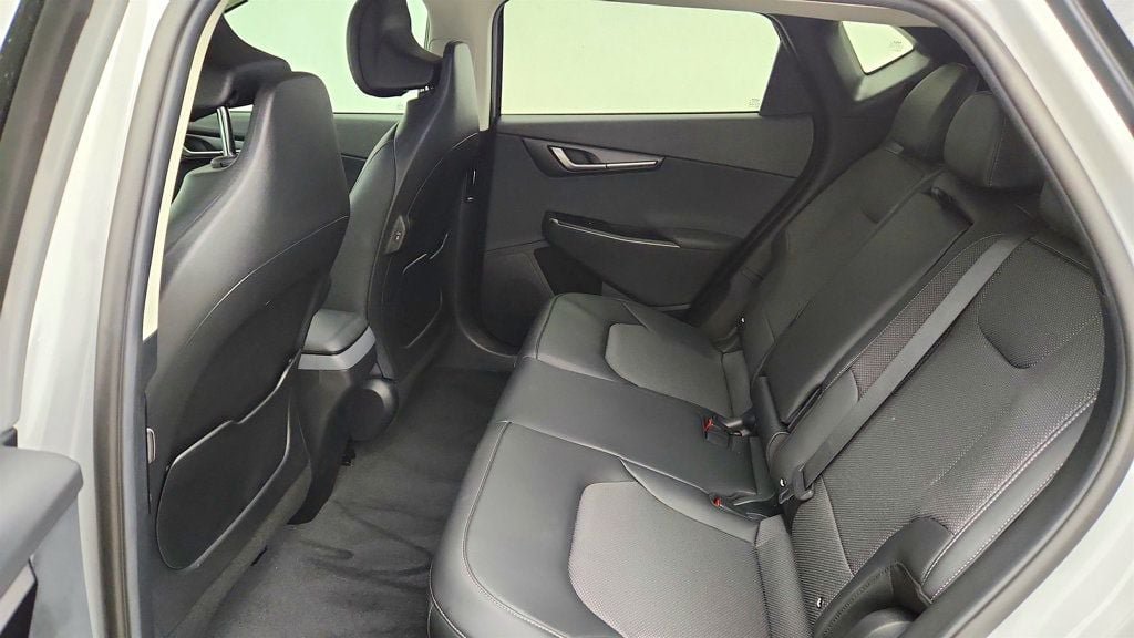 Used 2025 Kia EV6 Light w/ Light LR Technology Package RWD image 19