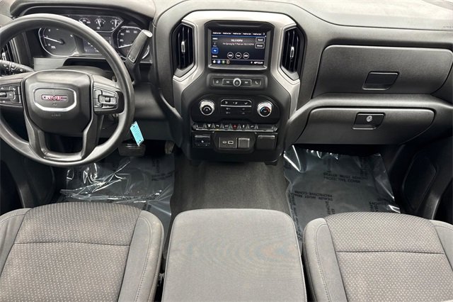 Used 2021 GMC Sierra 3500 4x4 Crew Cab w/ Gooseneck/5TH Wheel Package image 15