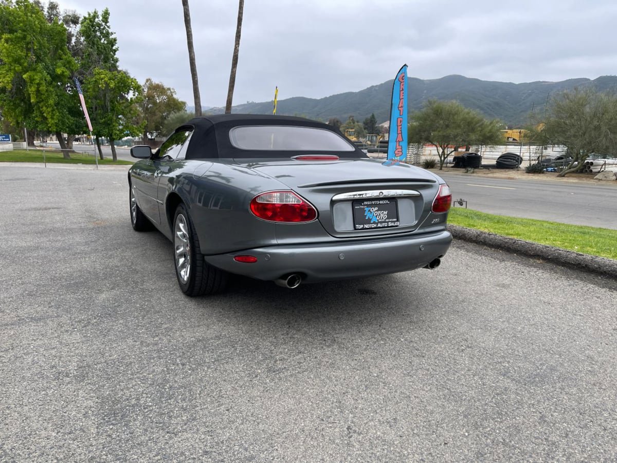 Used 2002 Jaguar XK8 Convertible RWD image 7