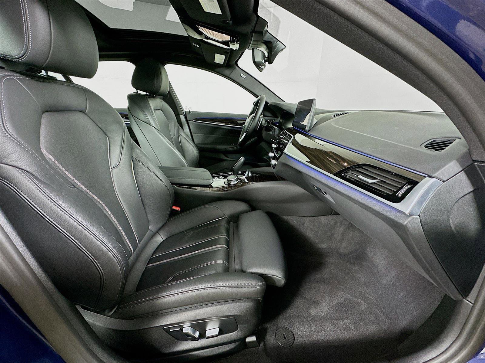 Certified 2023 BMW 530i xDrive w/ Convenience Package image 29