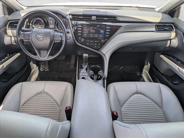 Used 2019 Toyota Camry SE w/ Sunroof Package FWD image 17