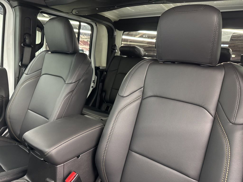 New 2026 Jeep Gladiator Sport image 16