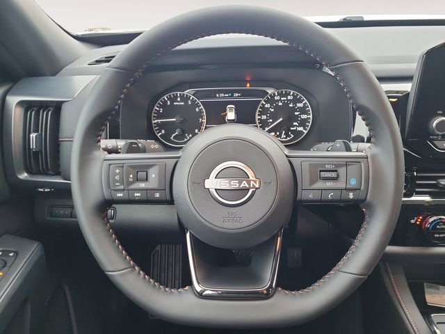 New 2025 Nissan Pathfinder Rock Creek image 17