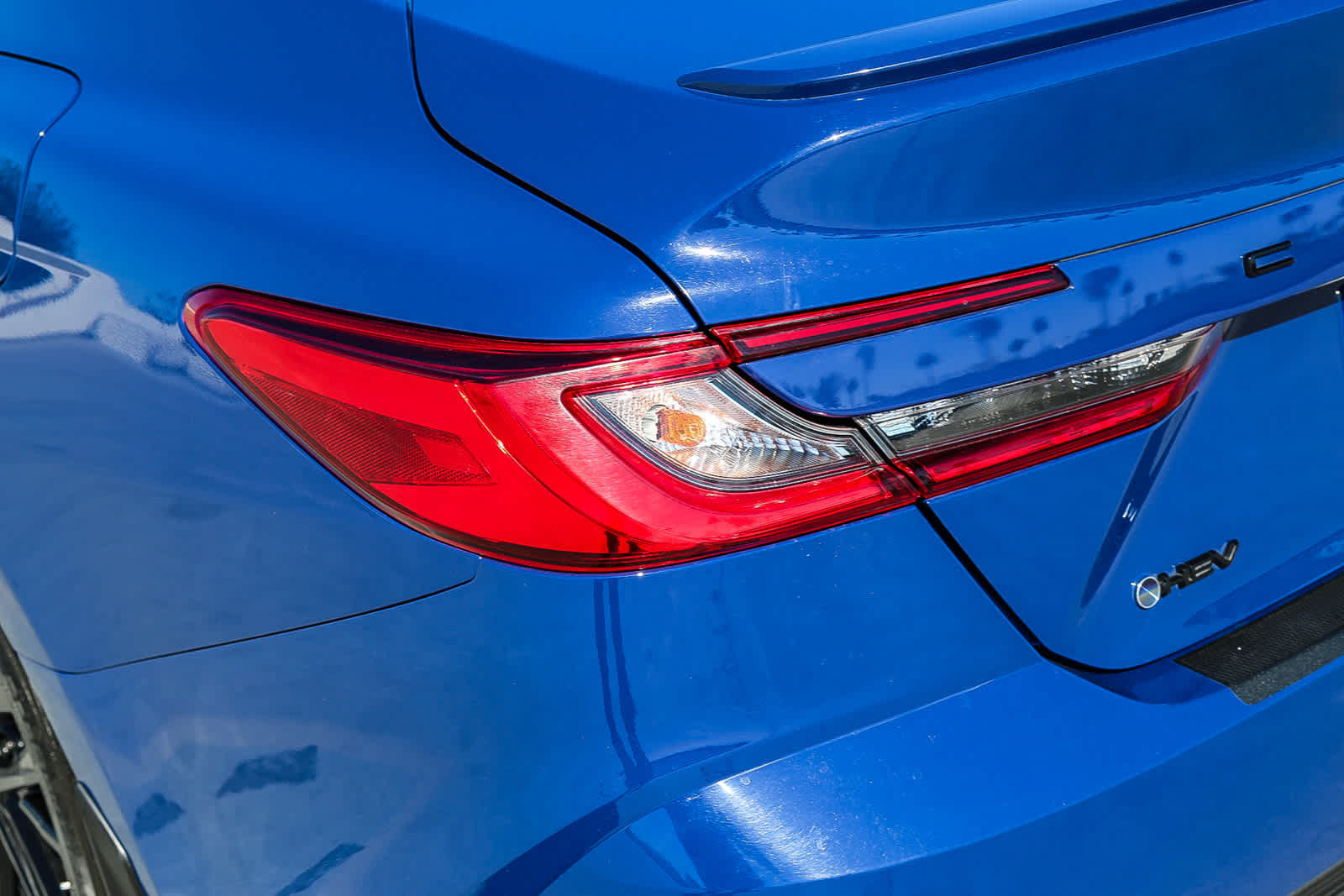 Used 2025 Toyota Camry SE w/ Convenience Package FWD image 9