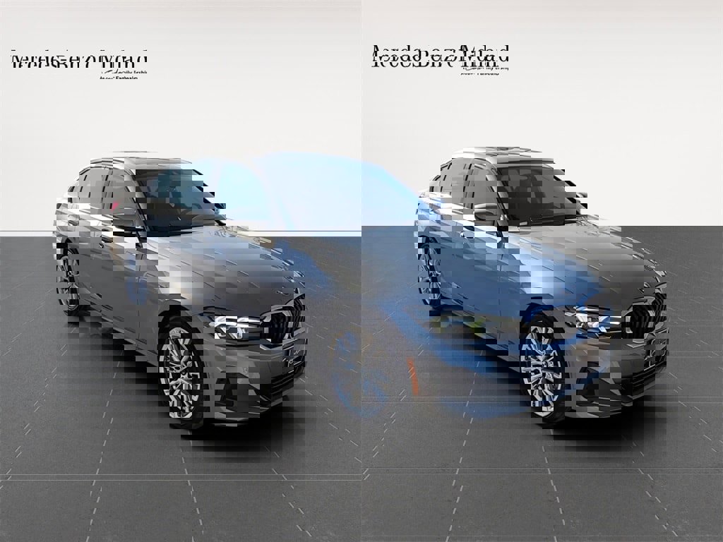 Used 2023 BMW 330i Sedan image 2