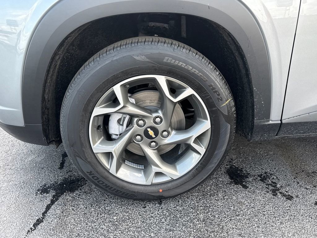 New 2026 Chevrolet Trax LT w/ Driver Confidence Package image 28