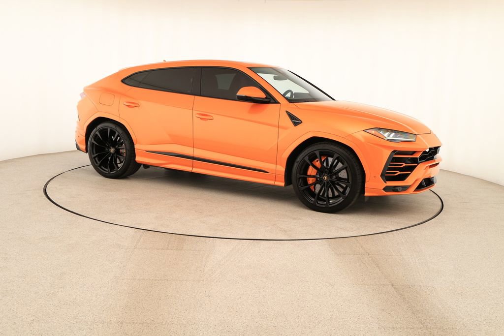Used 2022 Lamborghini Urus image 9