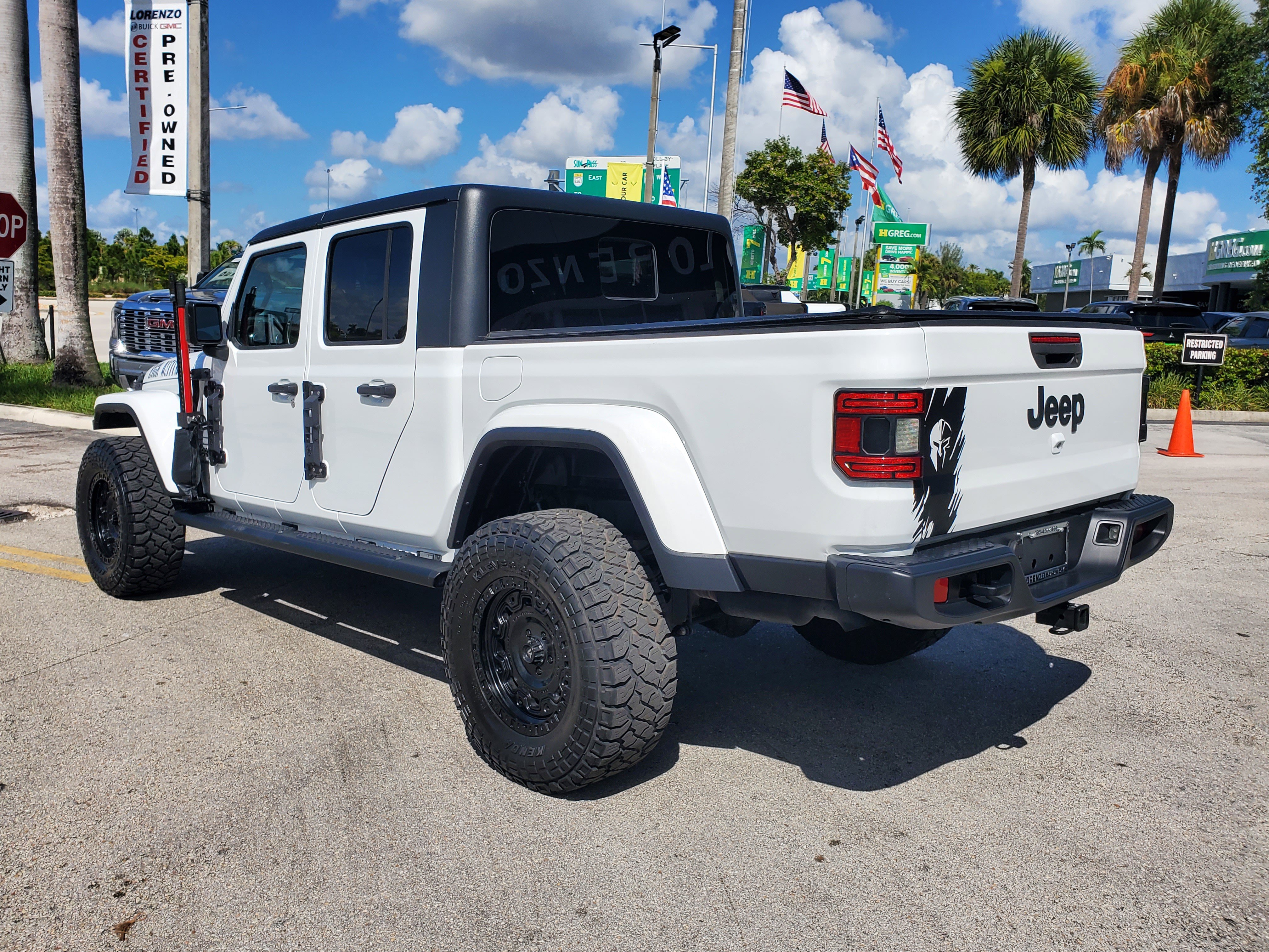 Used 2020 Jeep Gladiator Sport image 7