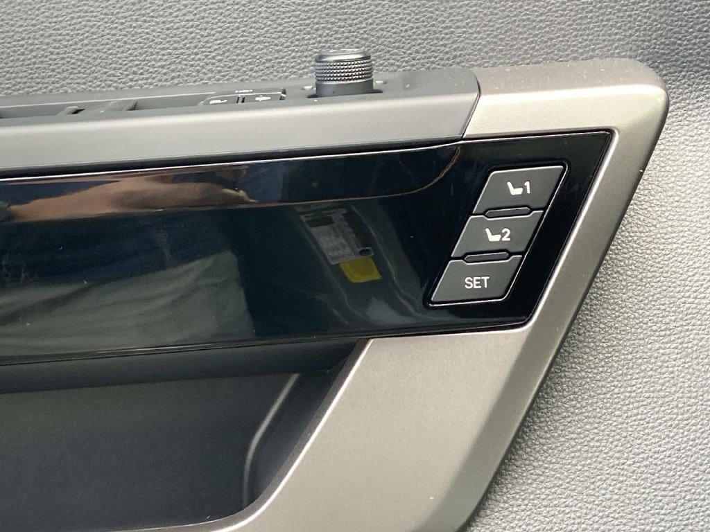 New 2026 Toyota Tundra Limited AWD/4WD image 25