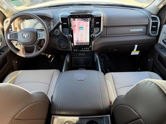 New 2025 RAM 2500 Laramie AWD/4WD image 4