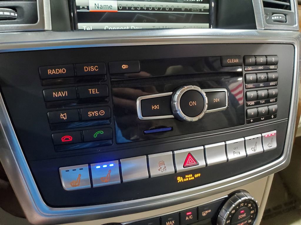 Used 2014 Mercedes-Benz GL 450 4MATIC image 36