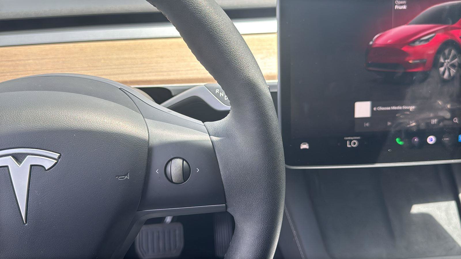 Used 2024 Tesla Model Y Long Range AWD/4WD image 11