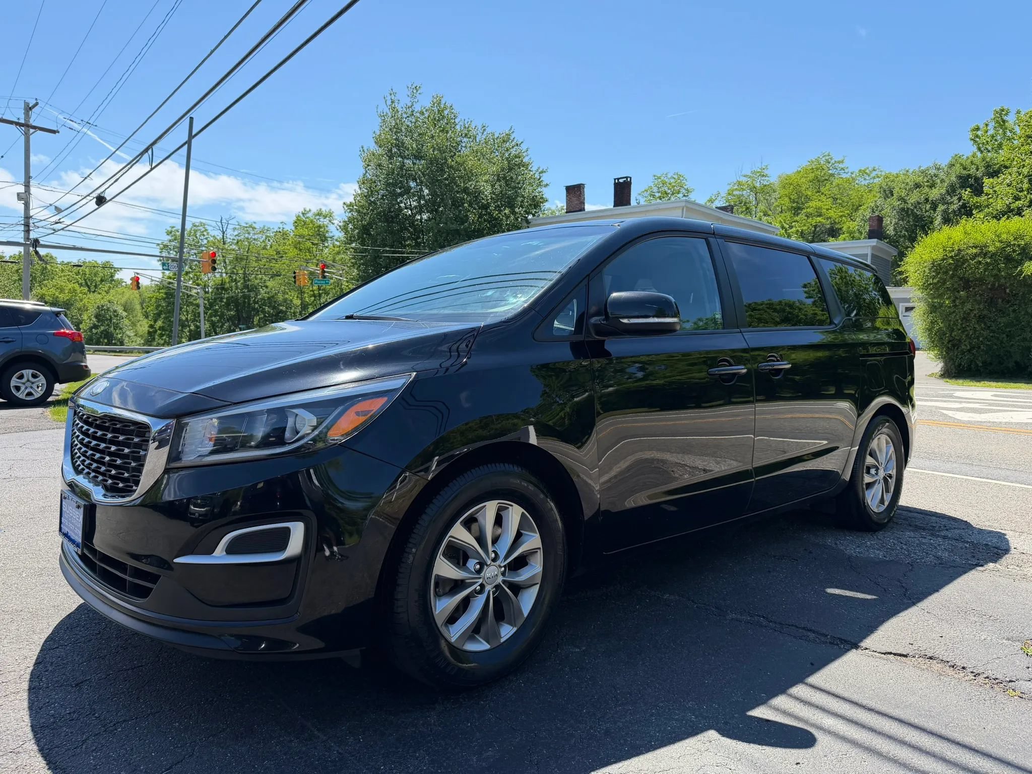 Used 2019 Kia Sedona LX FWD image 3