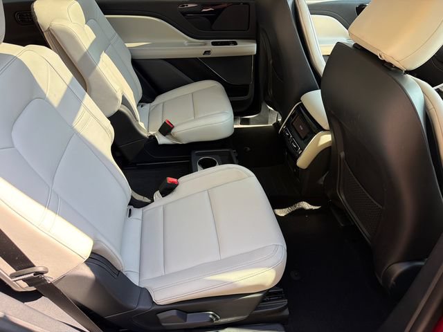 Used 2026 Lincoln Aviator 2WD image 17