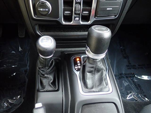 Used 2023 Jeep Wrangler Unlimited w/ Cold Weather Group AWD/4WD image 21