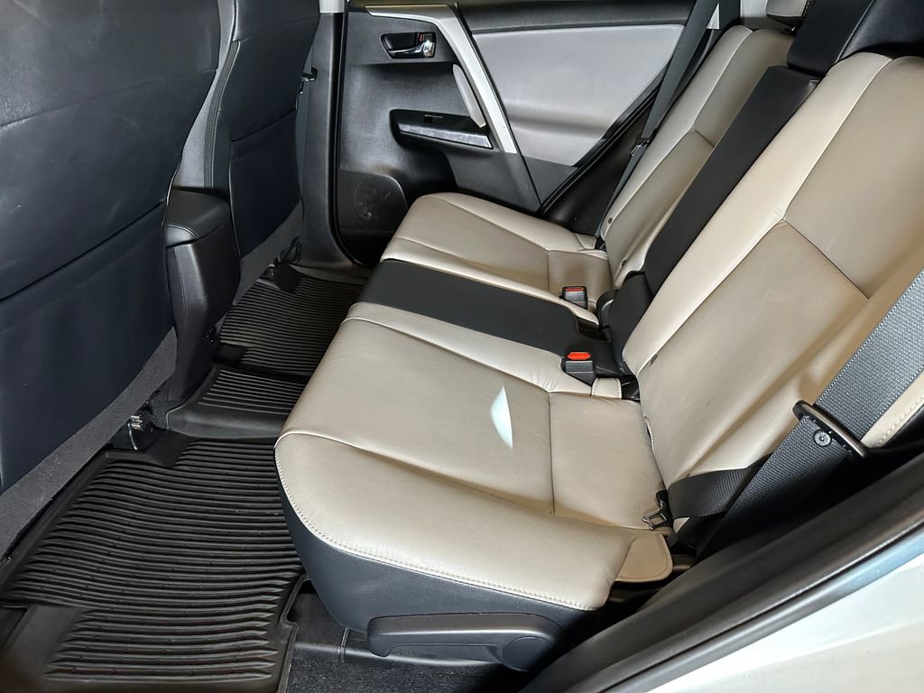 Used 2017 Toyota RAV4 Platinum image 21