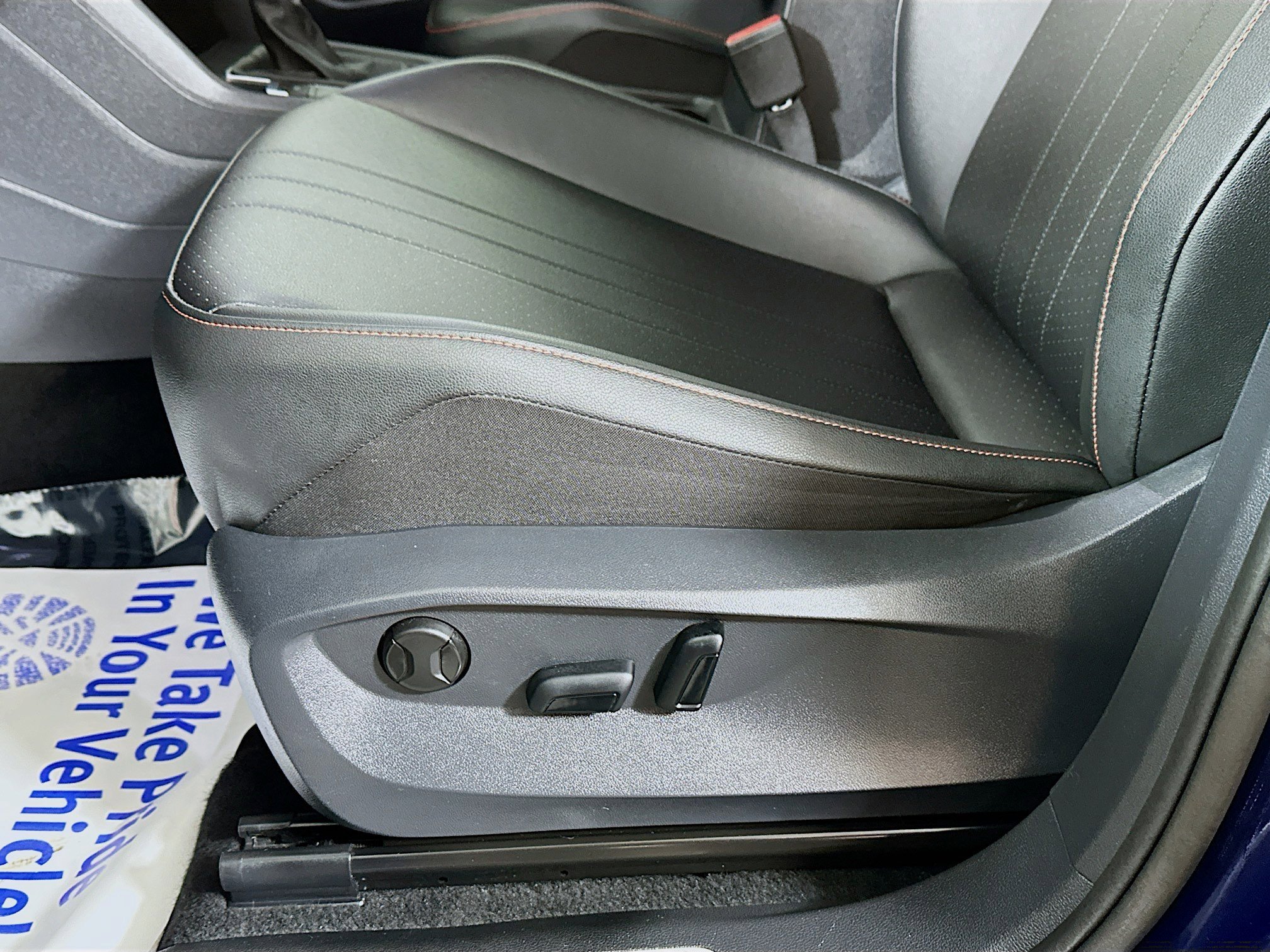 Used 2024 Volkswagen Tiguan Wolfsburg Edition image 18