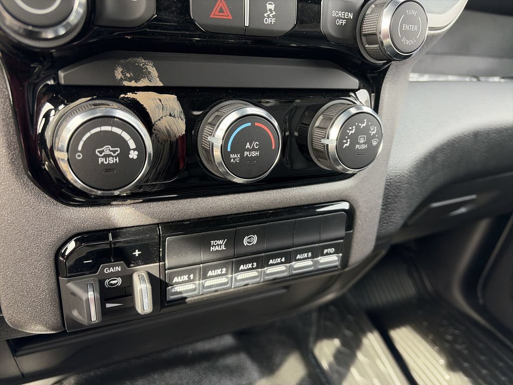 New 2026 RAM 3500 Tradesman w/ Chrome Appearance Group A AWD/4WD image 17