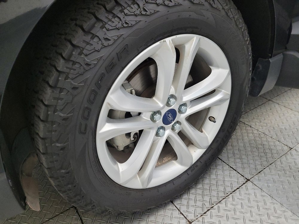 Used 2019 Ford Edge SEL w/ Equipment Group 201A image 31