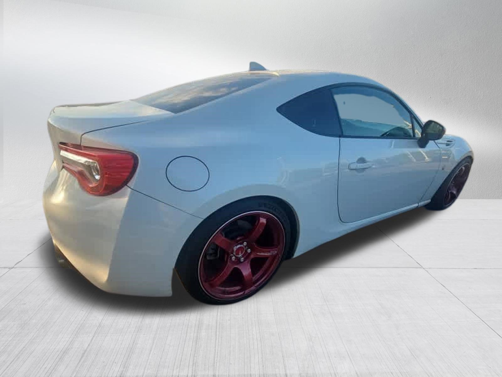 Used 2017 Toyota 86 RWD image 4