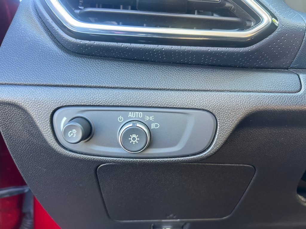 Used 2023 Chevrolet Bolt EUV Premier w/ Sun & Sound Package image 15