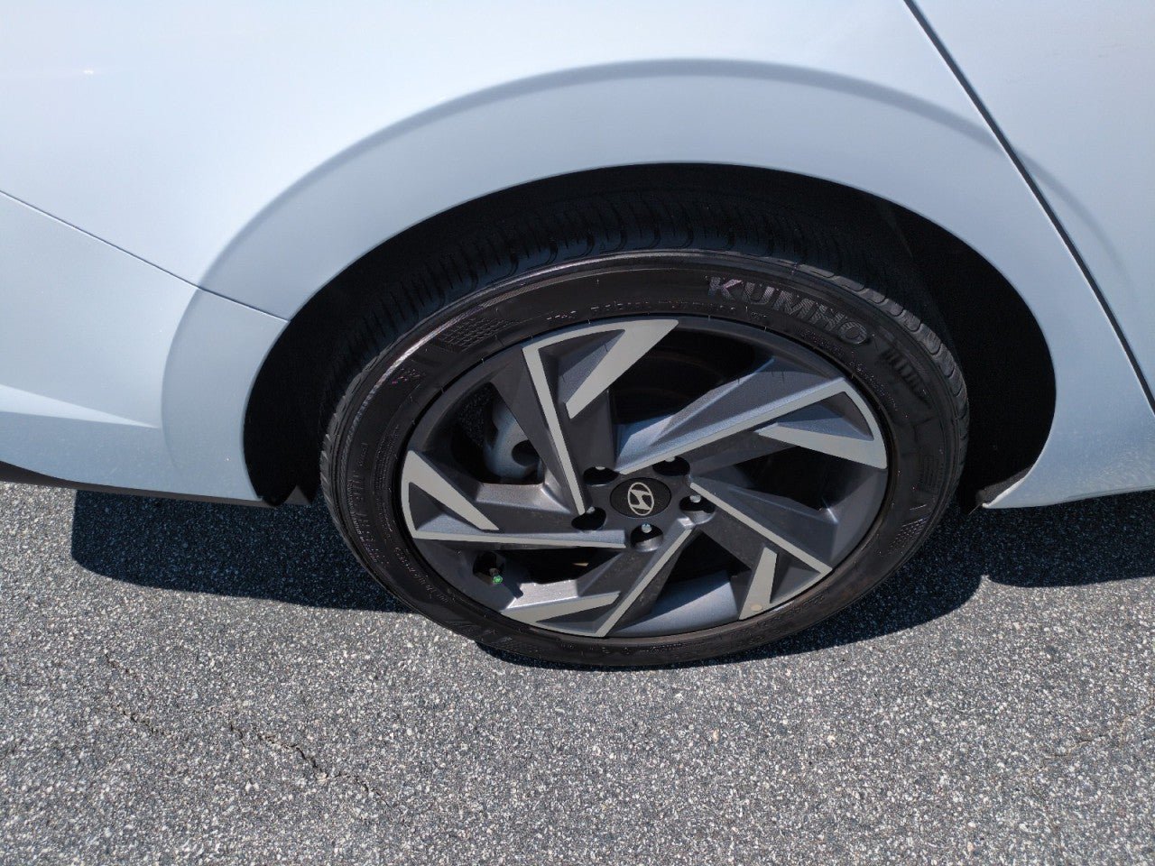 Used 2025 Hyundai Elantra Sport FWD image 9