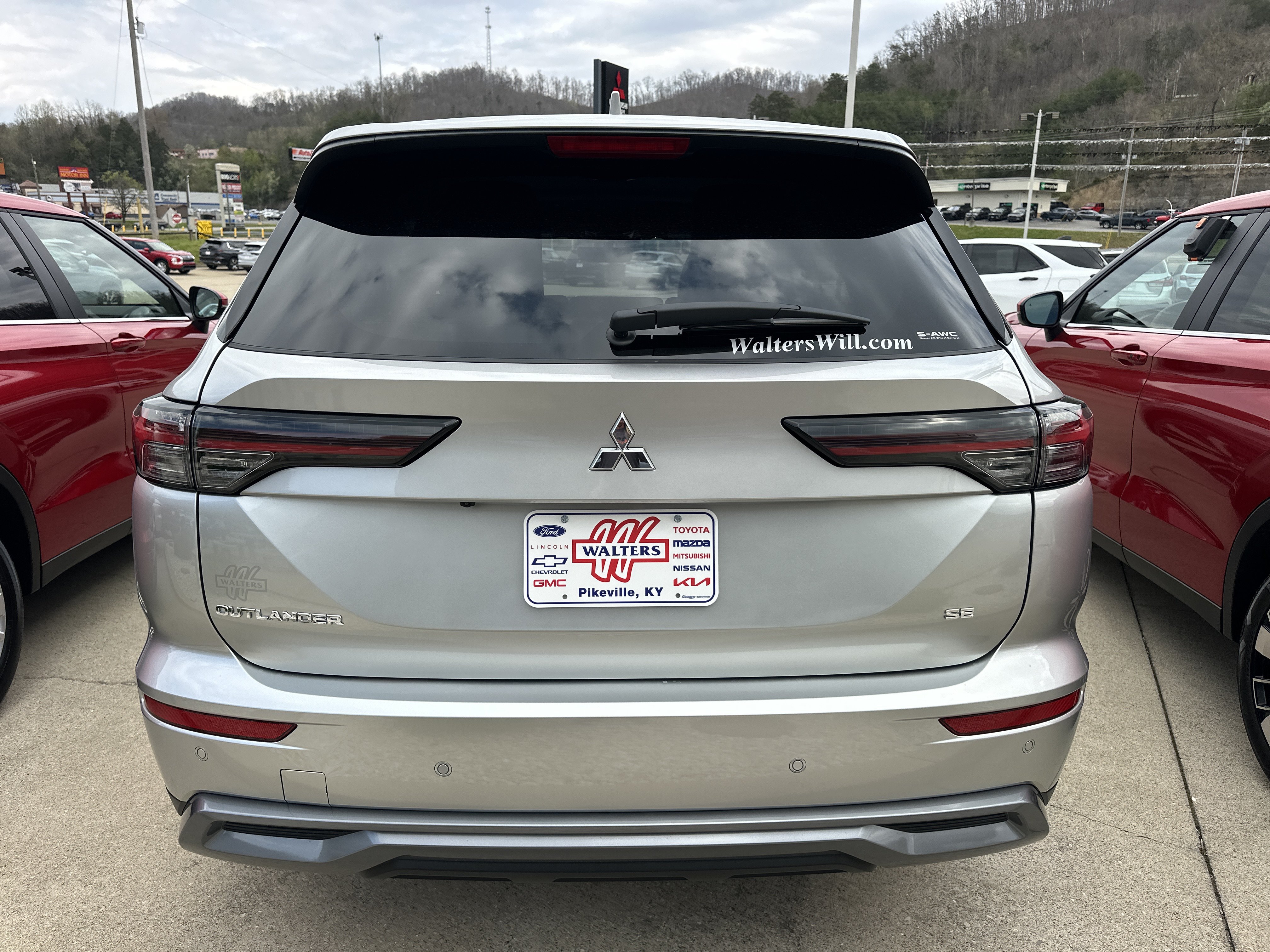 New 2026 Mitsubishi Outlander SE AWD/4WD image 3