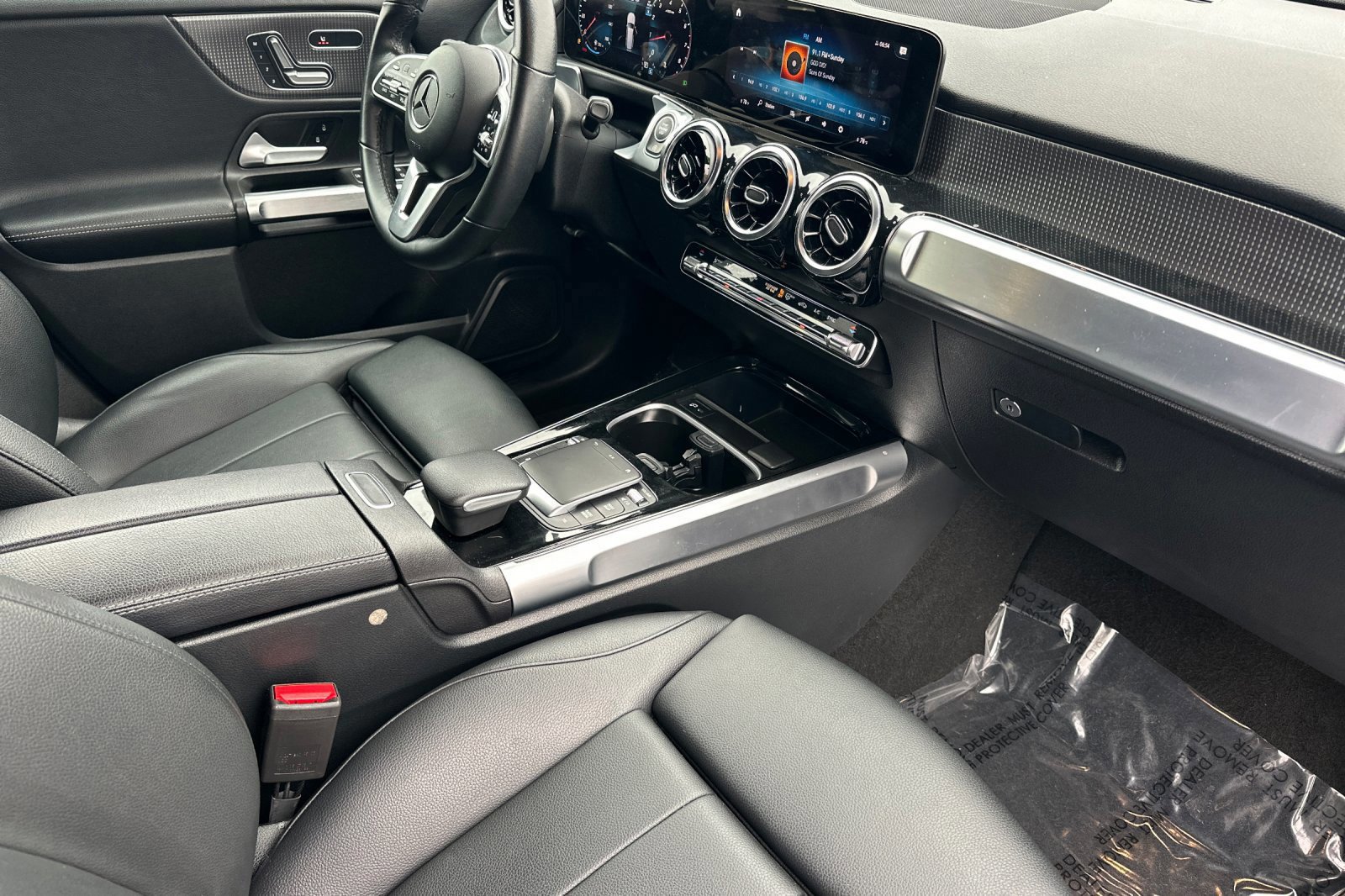 Used 2023 Mercedes-Benz GLB 250 4MATIC image 16