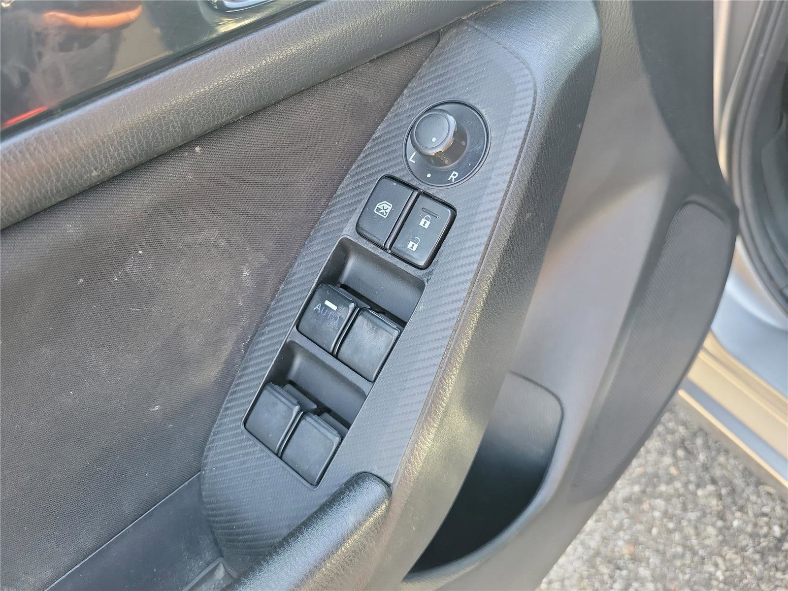 Used 2016 MAZDA MAZDA3 i Sport image 20