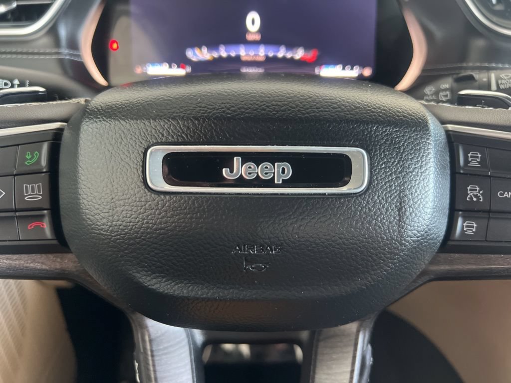 Used 2023 Jeep Grand Cherokee L Limited w/ Luxury Tech Group II AWD/4WD image 59