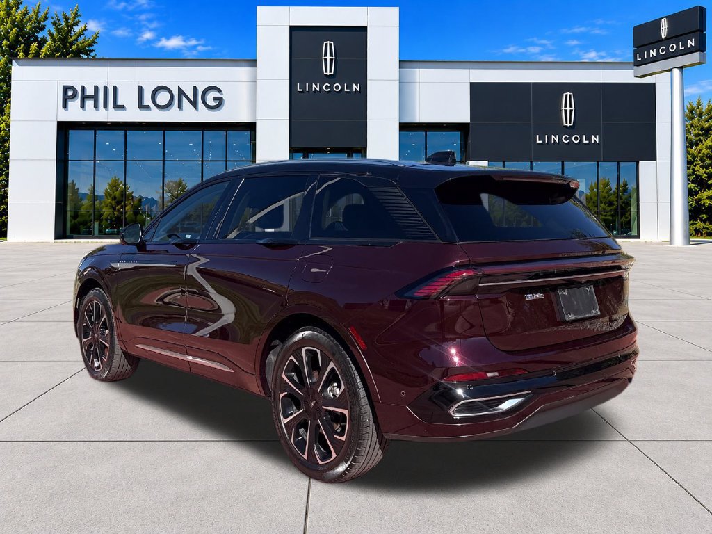 Certified 2024 Lincoln Nautilus Reserve w/ Equipment Group 202A AWD/4WD image 6
