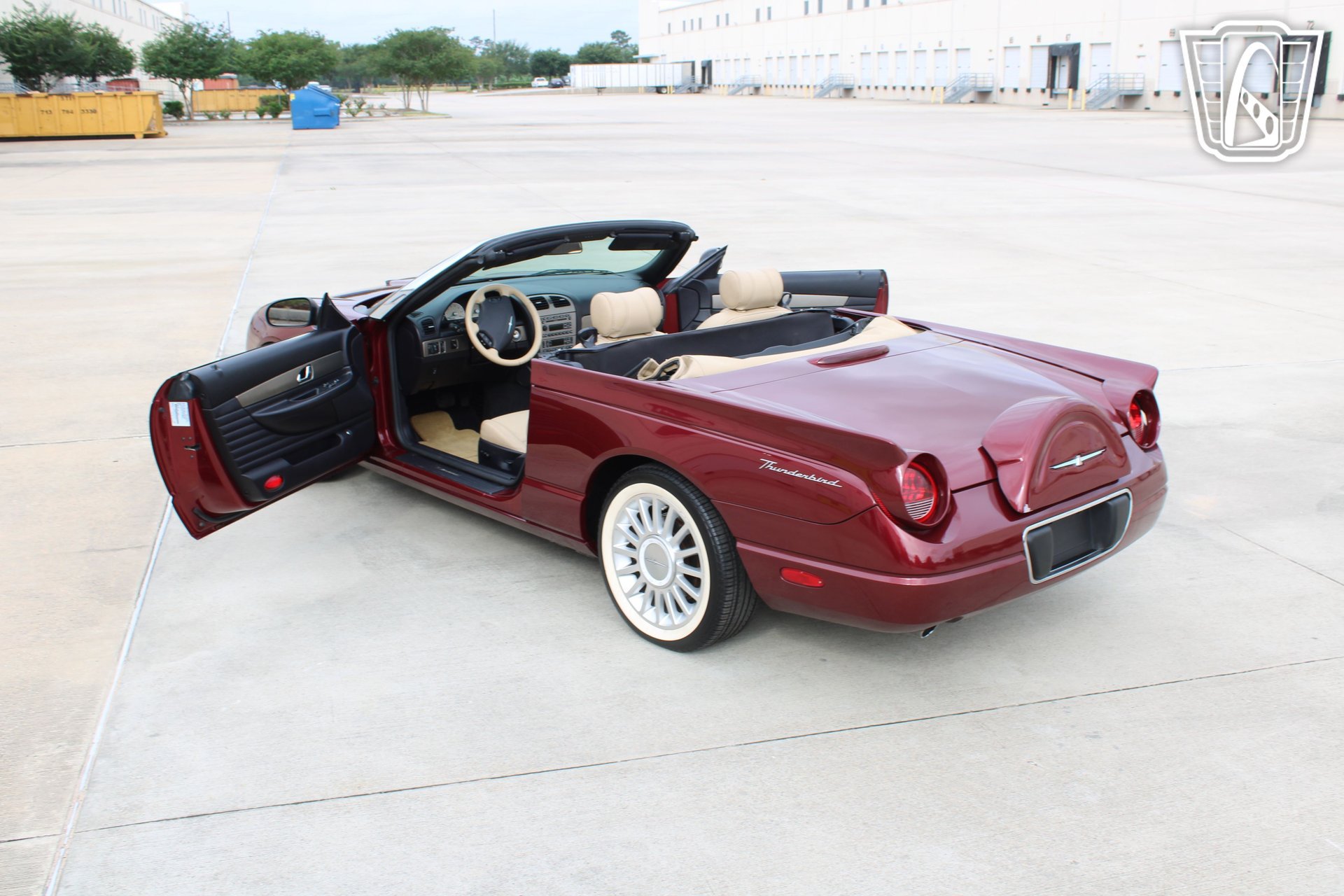 Used 2004 Ford Thunderbird RWD image 8