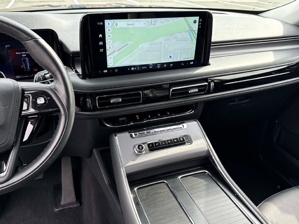 Used 2025 Lincoln Aviator AWD image 9