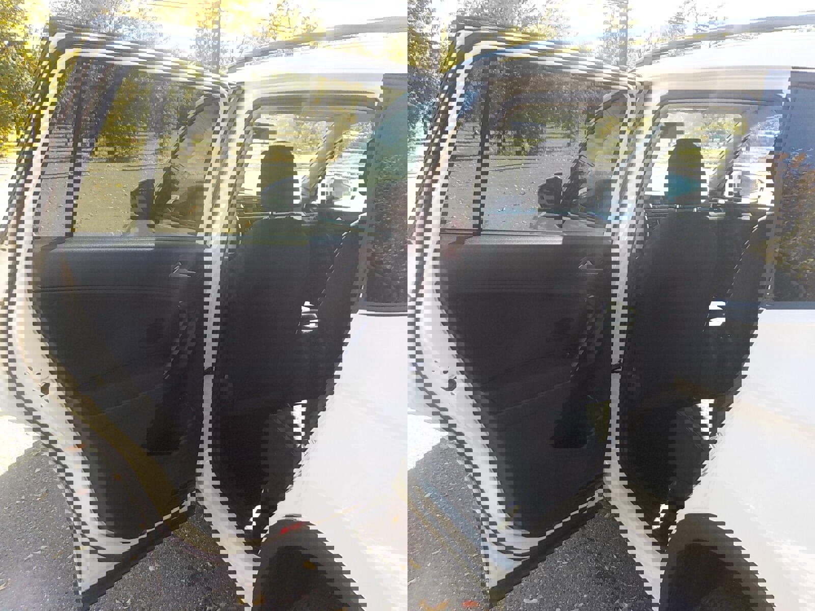 Used 2021 Volkswagen Tiguan S image 11