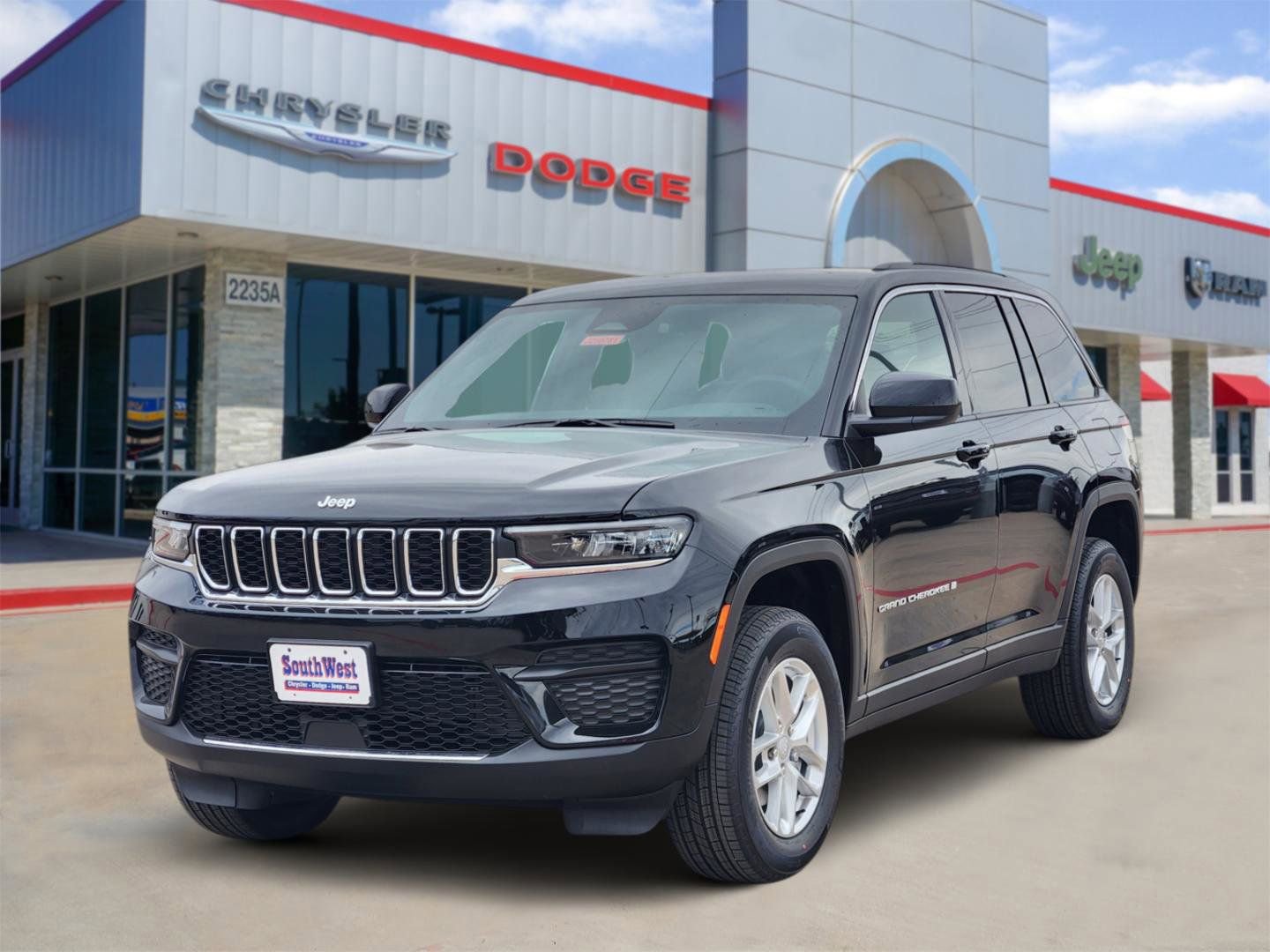 New 2025 Jeep Grand Cherokee Laredo X image 2