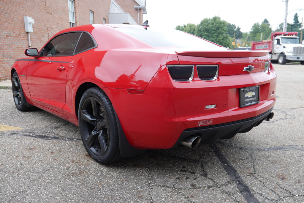 Used 2011 Chevrolet Camaro SS RWD image 5