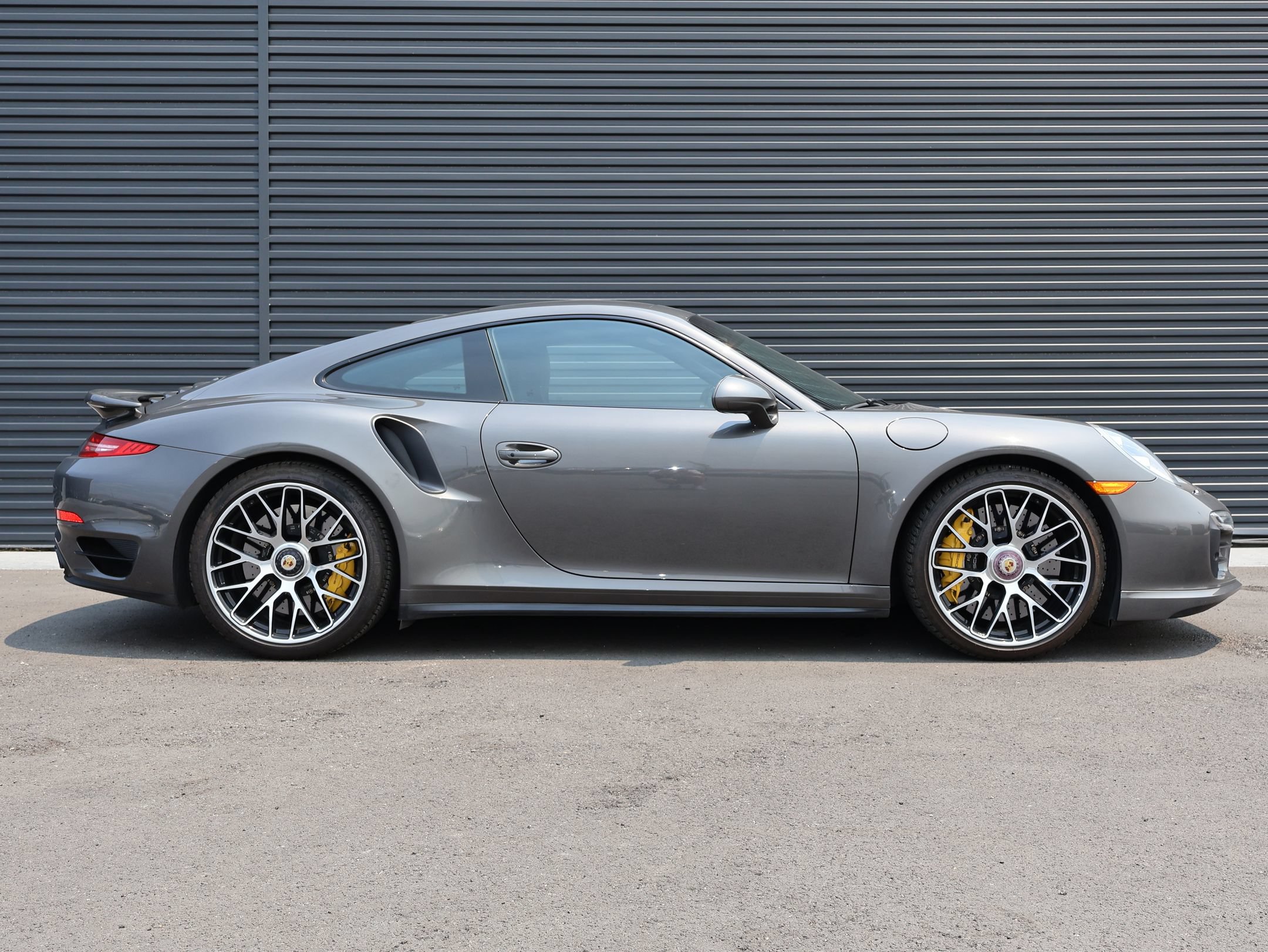Used 2014 Porsche 911 Turbo S AWD/4WD image 10