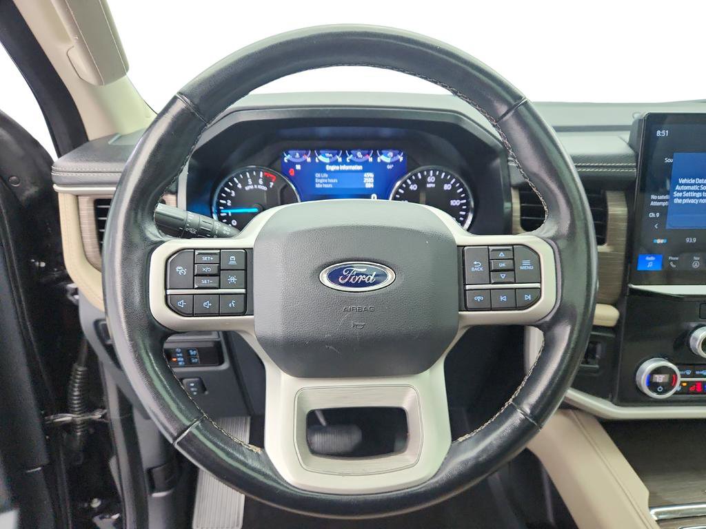 Used 2023 Ford Expedition Limited image 16