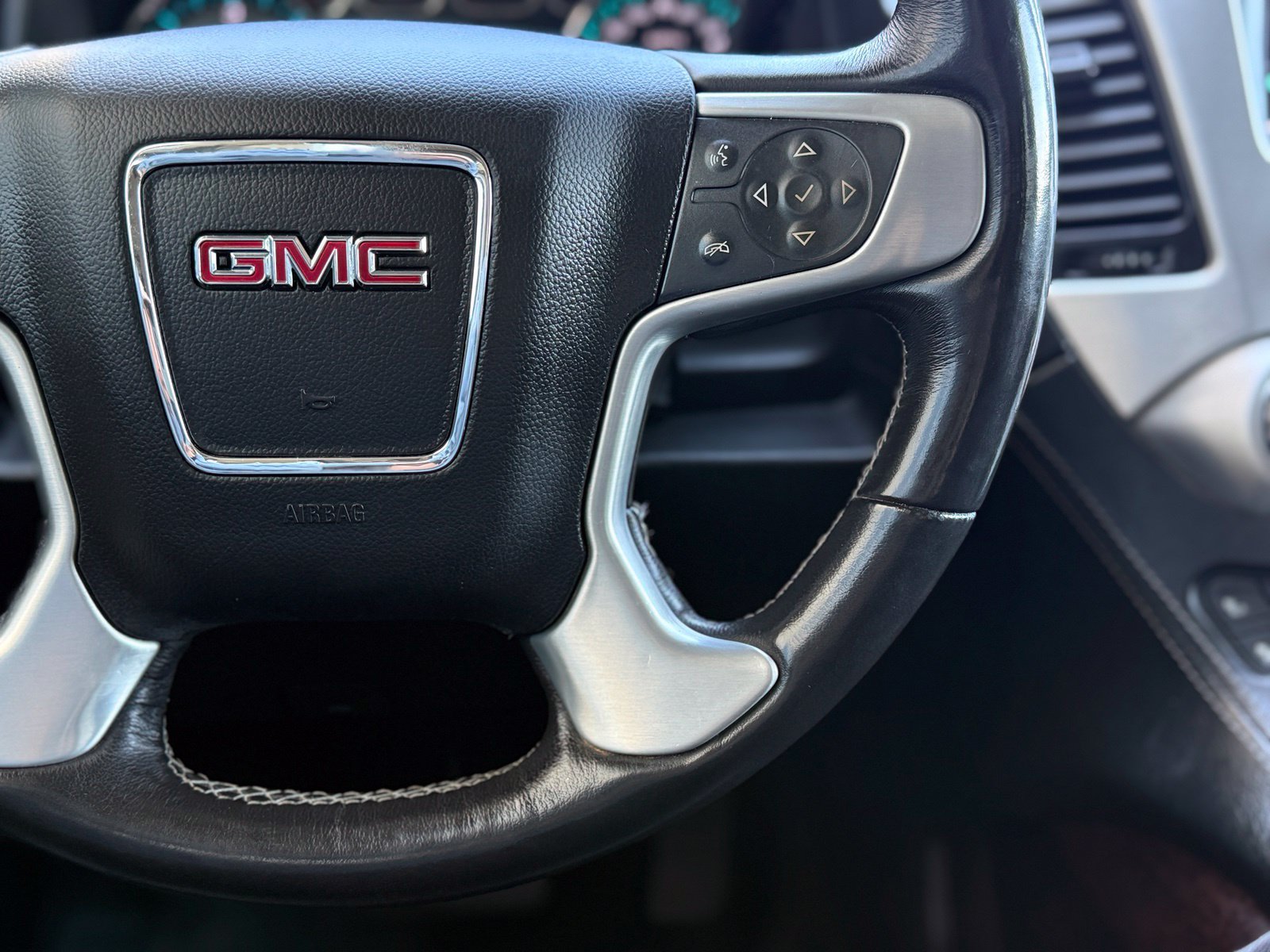Used 2018 GMC Yukon XL SLT AWD/4WD image 27