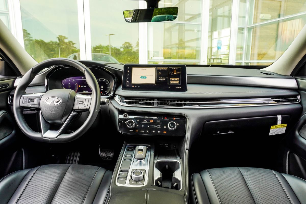 Certified 2026 INFINITI QX60 Pure w/ Cargo Package FWD image 5