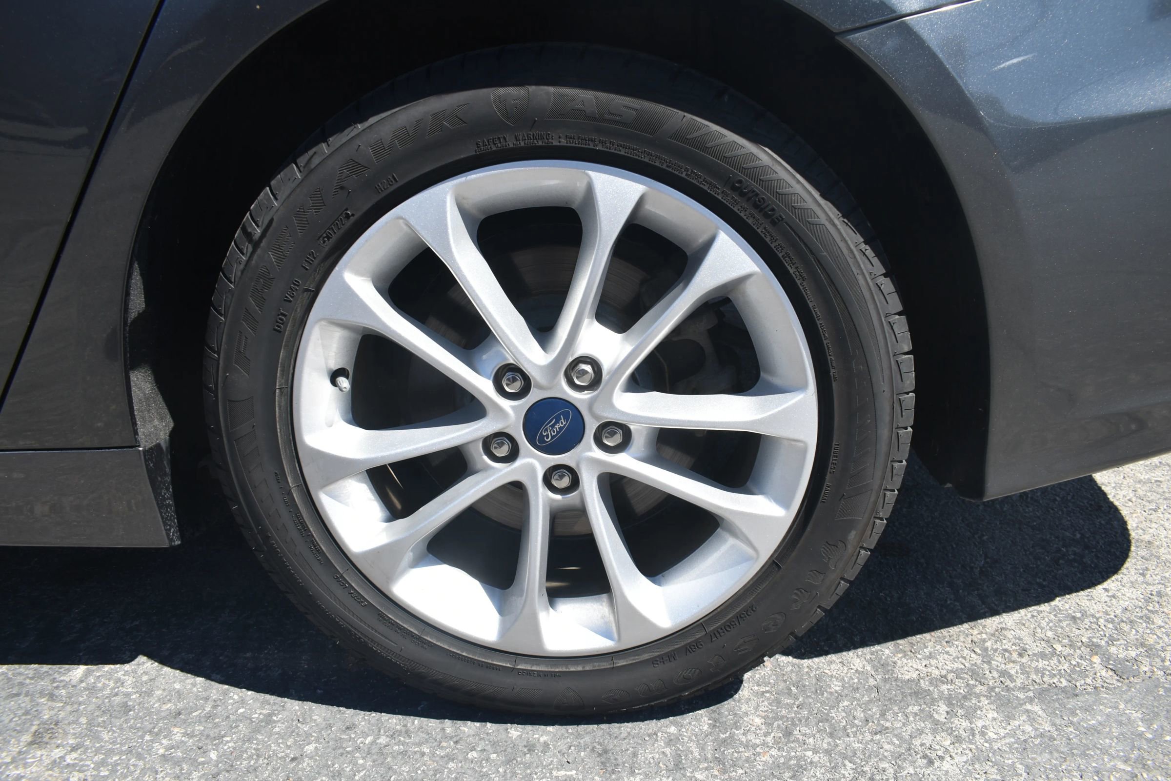 Used 2020 Ford Fusion SE FWD image 16