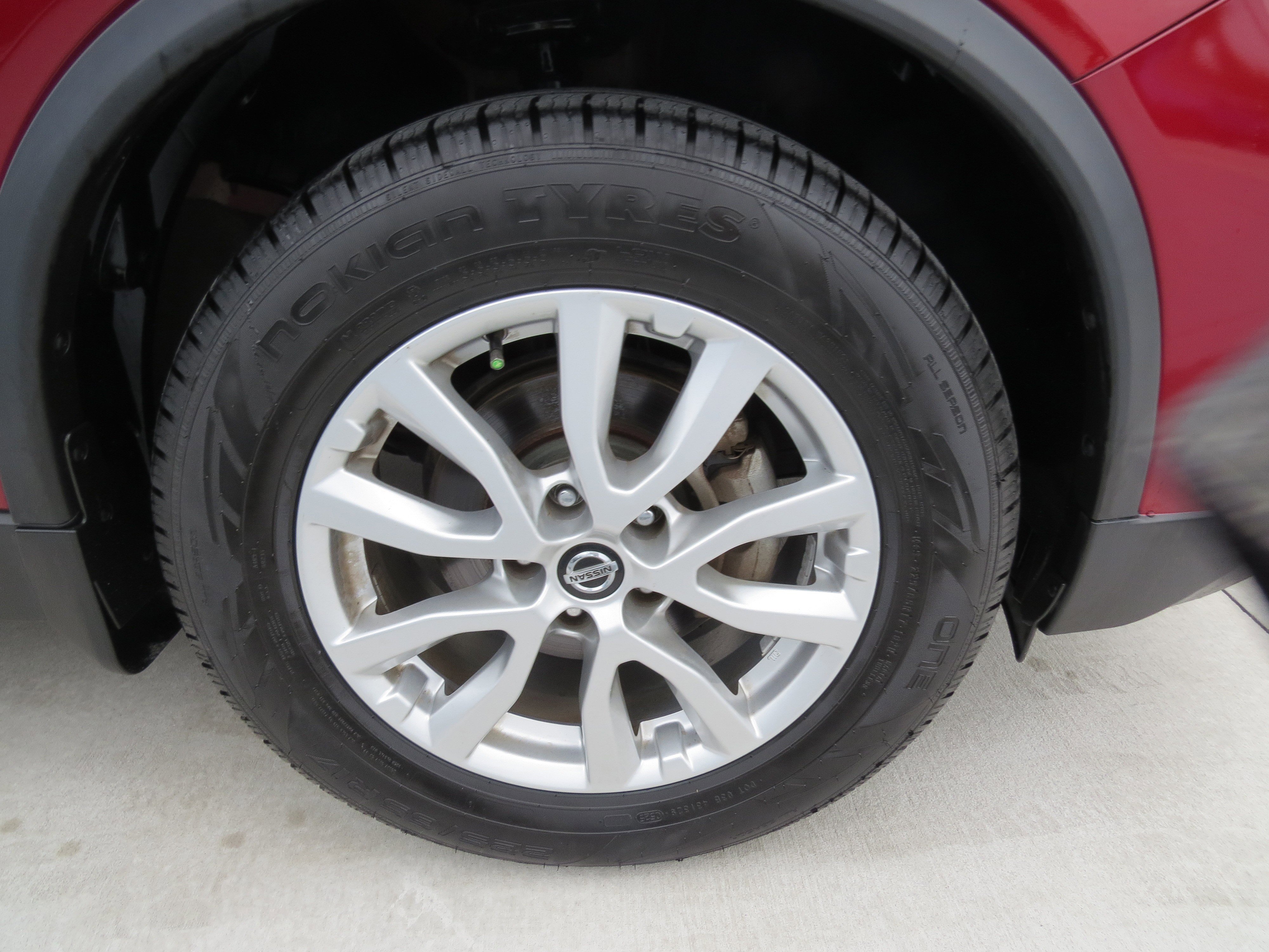 Used 2020 Nissan Rogue SV image 7