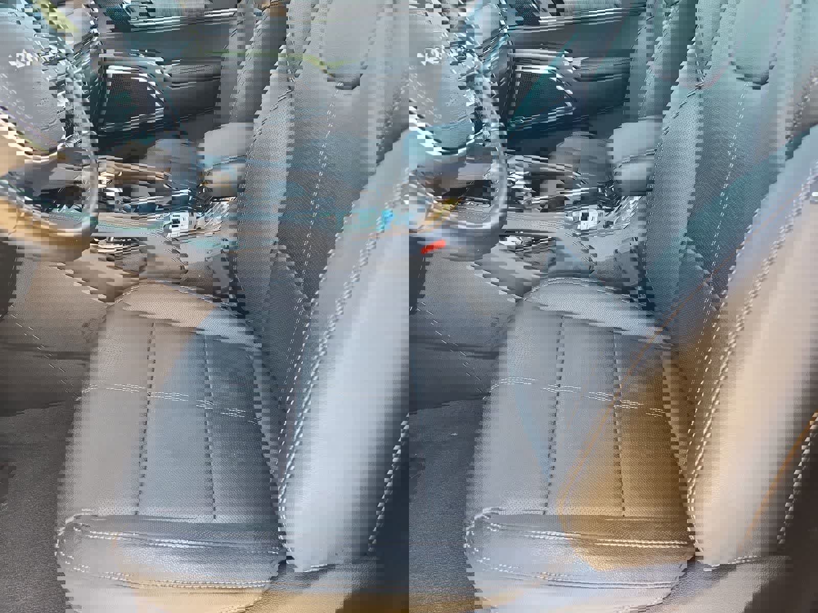 Used 2023 Kia Telluride EX w/ EX Captain's Chair Package image 14