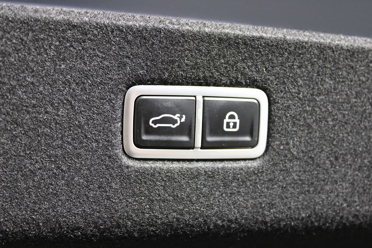 Used 2024 Hyundai Ioniq 6 SE AWD/4WD image 25